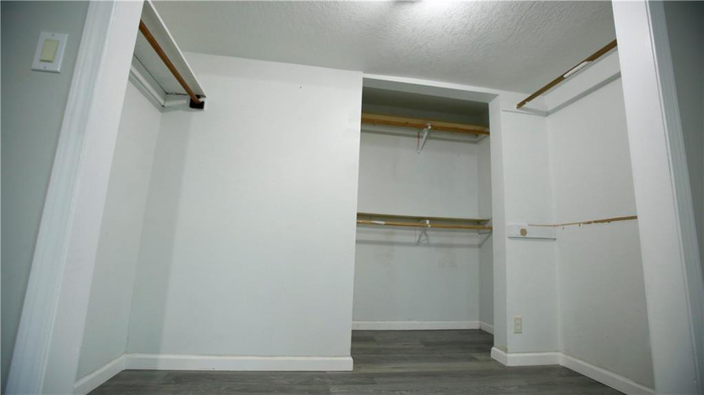 14298 Leavenworth Road Basehor, KS 66007 - Photo 24 of 50