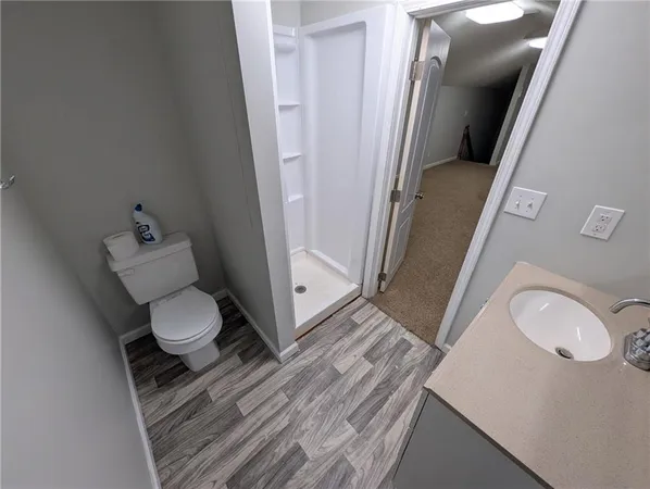 $550,000 | 14298 Leavenworth Road, Basehor, KS 66007