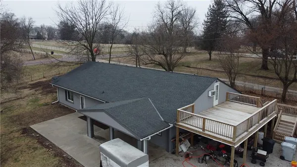 $550,000 | 14298 Leavenworth Road, Basehor, KS 66007