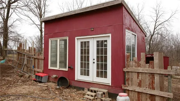 $550,000 | 14298 Leavenworth Road, Basehor, KS 66007