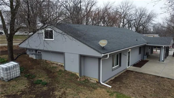 $550,000 | 14298 Leavenworth Road, Basehor, KS 66007