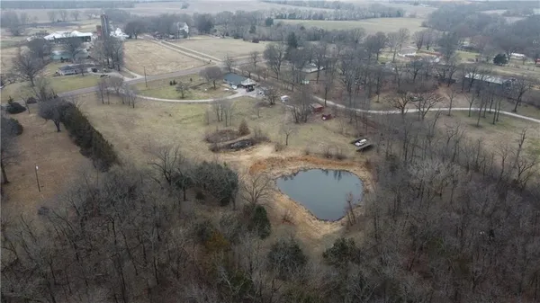 $550,000 | 14298 Leavenworth Road, Basehor, KS 66007