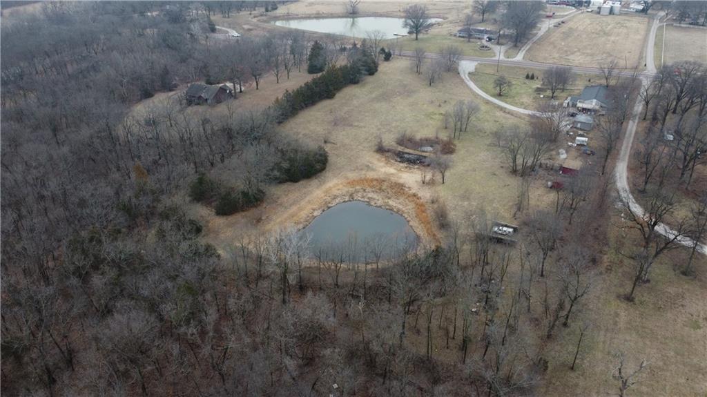 14298 Leavenworth Road Basehor, KS 66007 - Photo 46 of 48