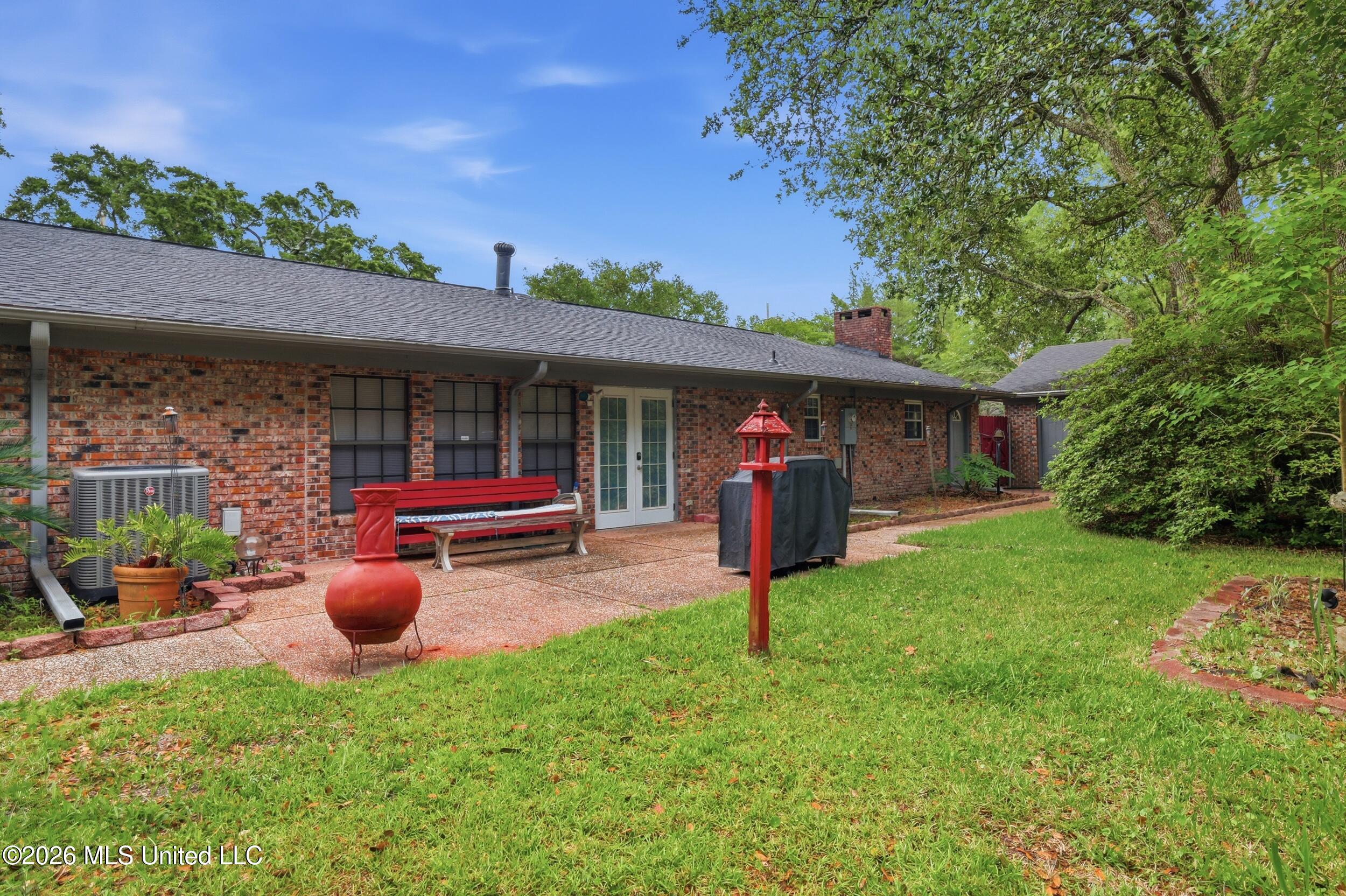 1237 Main Street Ocean Springs, MS 39564 - Photo 56 of 62 61_r6__8372