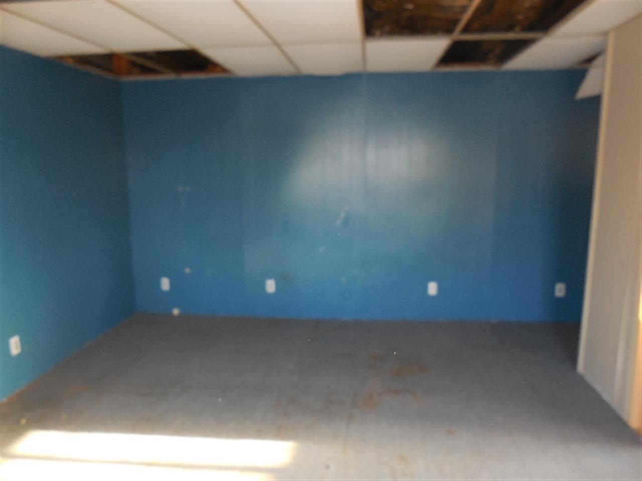 6017 New Liberty Road Walcott, IA 52773 - Photo 6 of 16 Gallery Image 6