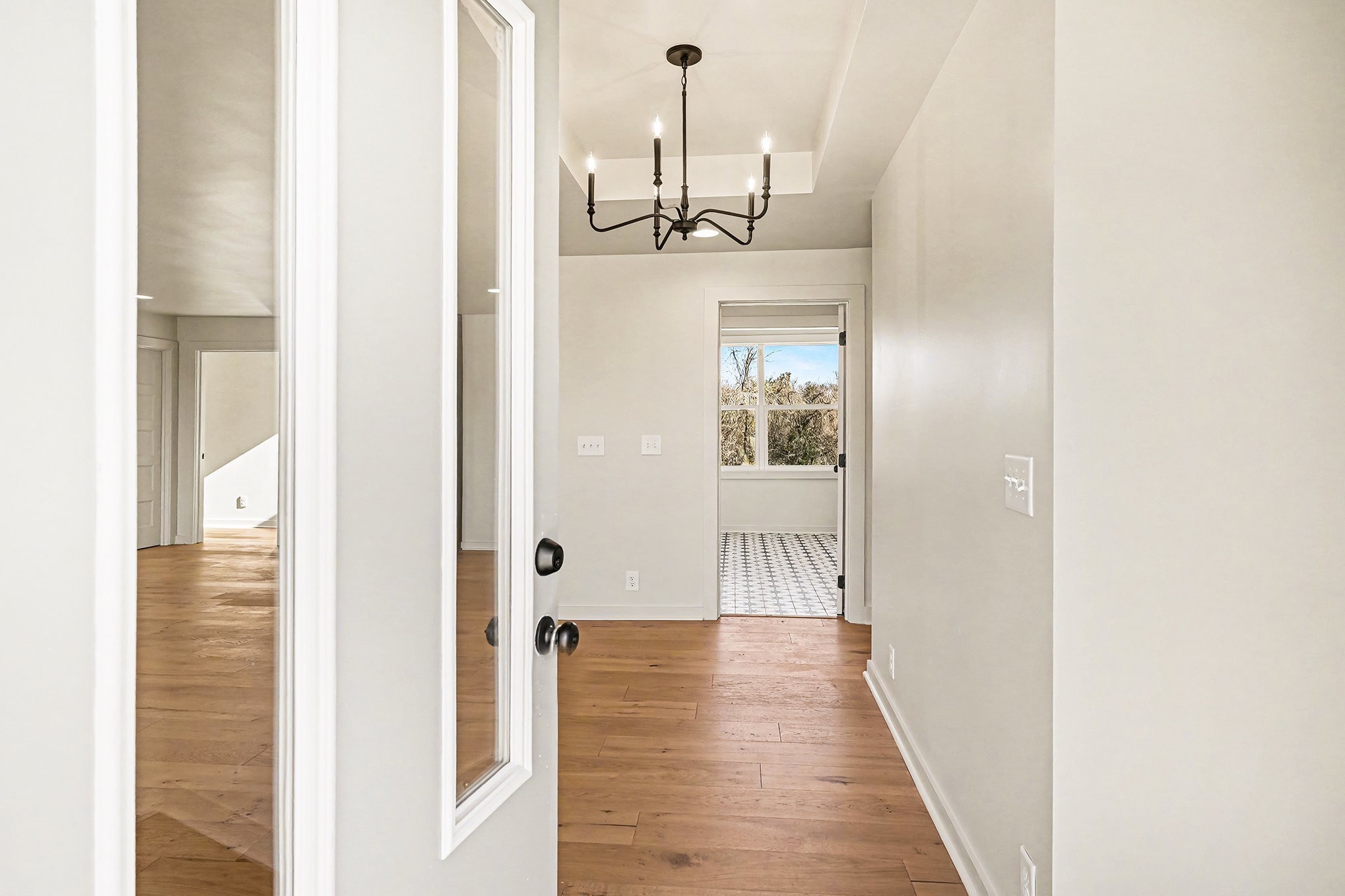 1616 Saundersville Ferry Road Mount Juliet, TN 37122 - Photo 2 of 37