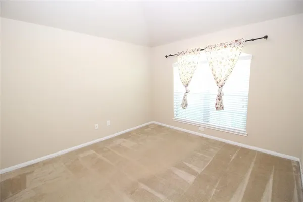 $2,300 | 2309 Shadow Canyon Court, Pearland, TX 77584