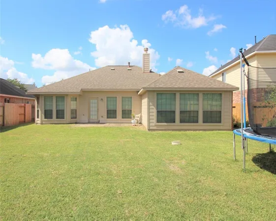 $2,300 | 2309 Shadow Canyon Court, Pearland, TX 77584