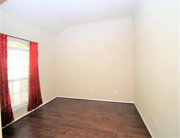 $2,300 | 2309 Shadow Canyon Court, Pearland, TX 77584