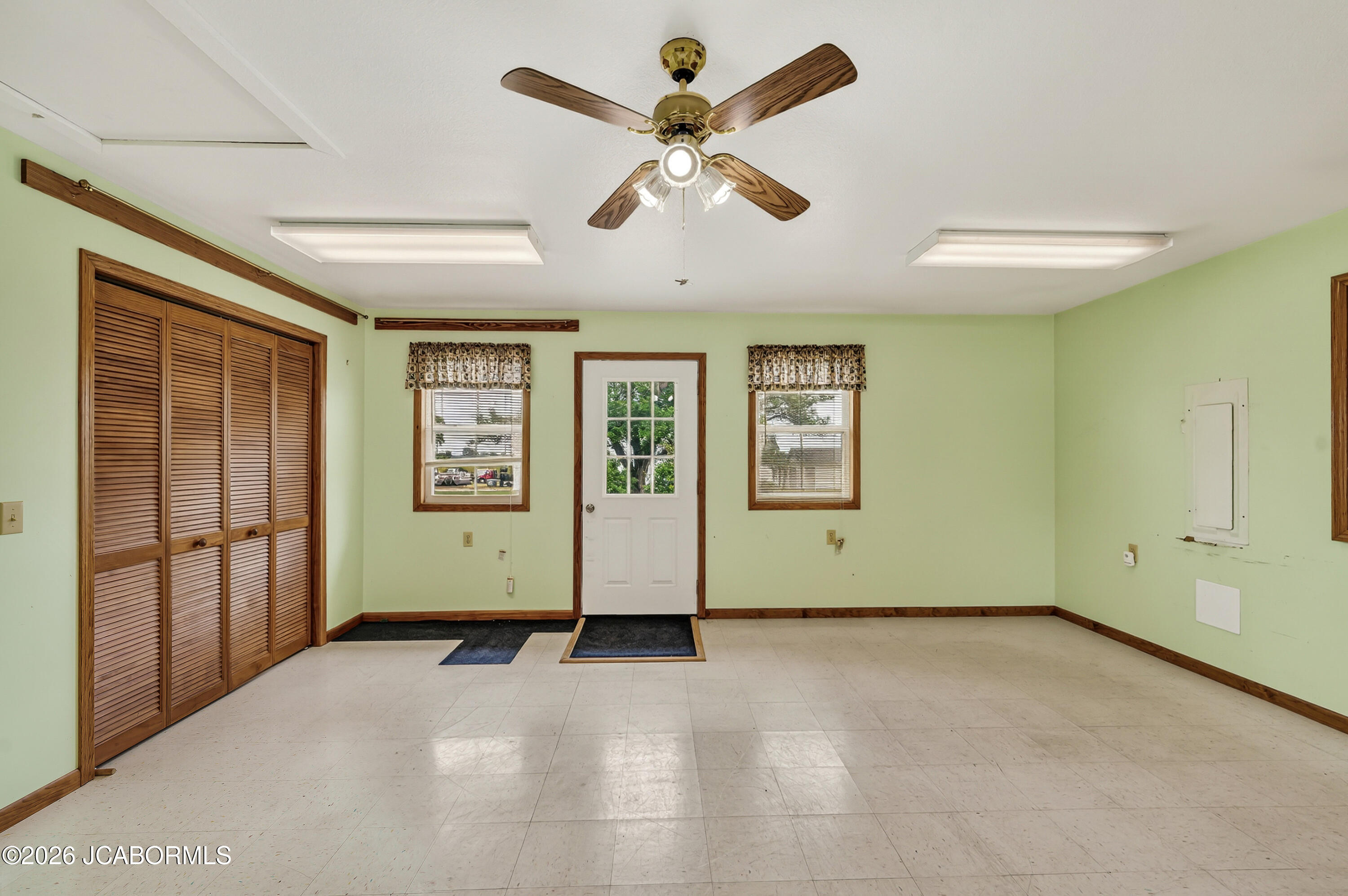10206 State Rte 52 Versailles, MO 65084 - Photo 32 of 74
