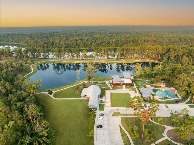 $1,049,900 | 403 Venado View Court, Conroe, TX 77304