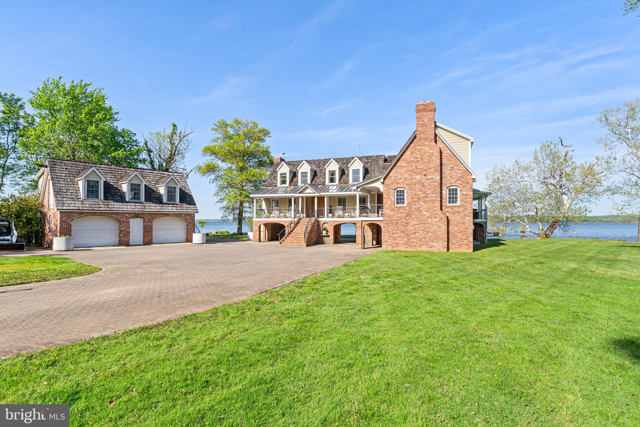7831 Southdown Road Alexandria, VA 22308 - Photo 41 of 49 Carriage house with guest suite & 3-car garage
