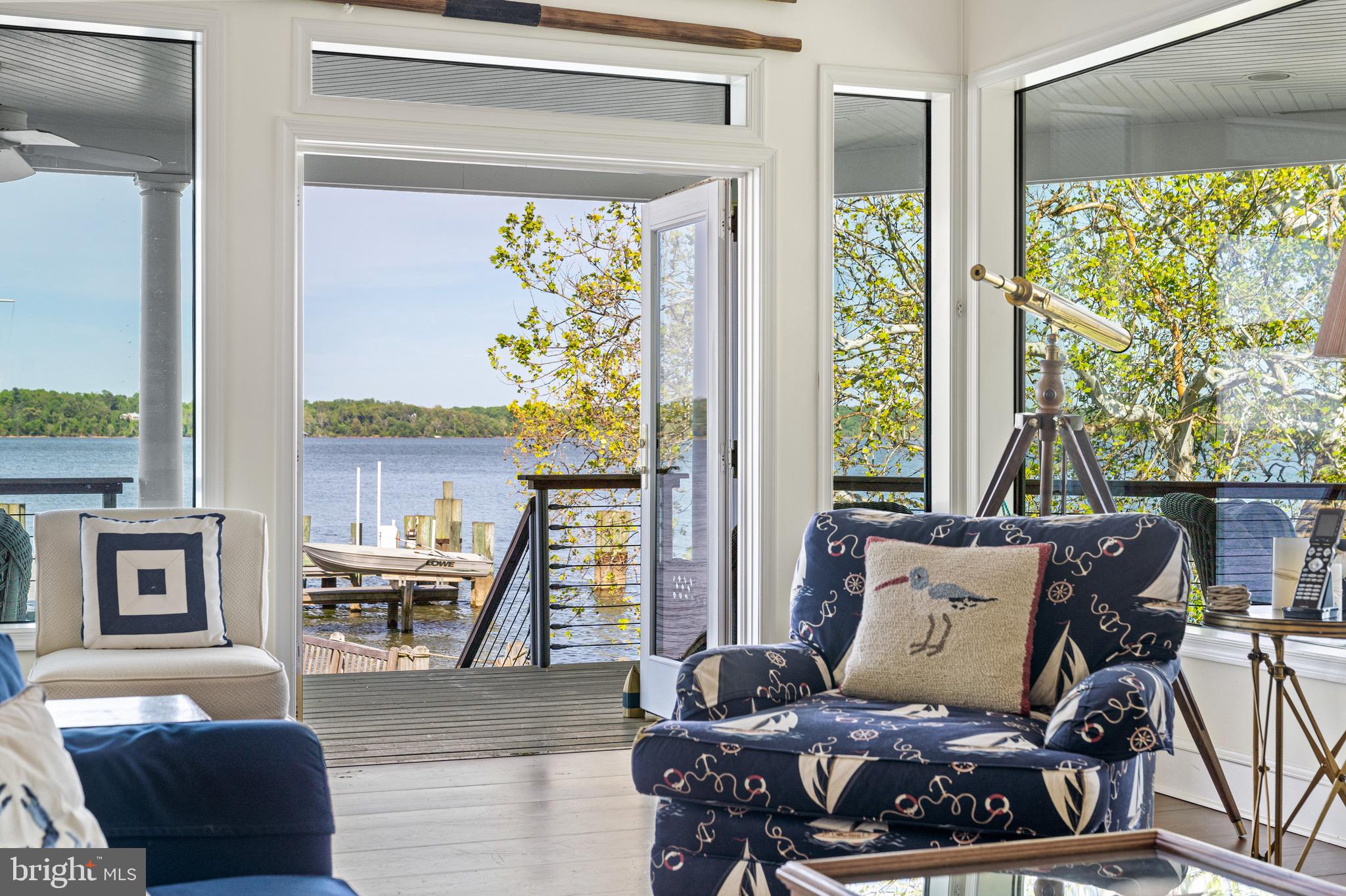 7831 Southdown Road Alexandria, VA 22308 - Photo 5 of 49 Easy indoor to outdoor living