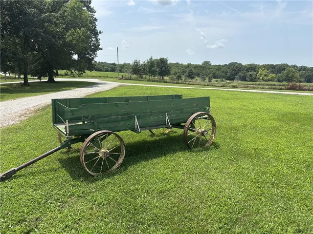 $400,000 | 3900 Southwest 208th Street, Plattsburg, MO 64477