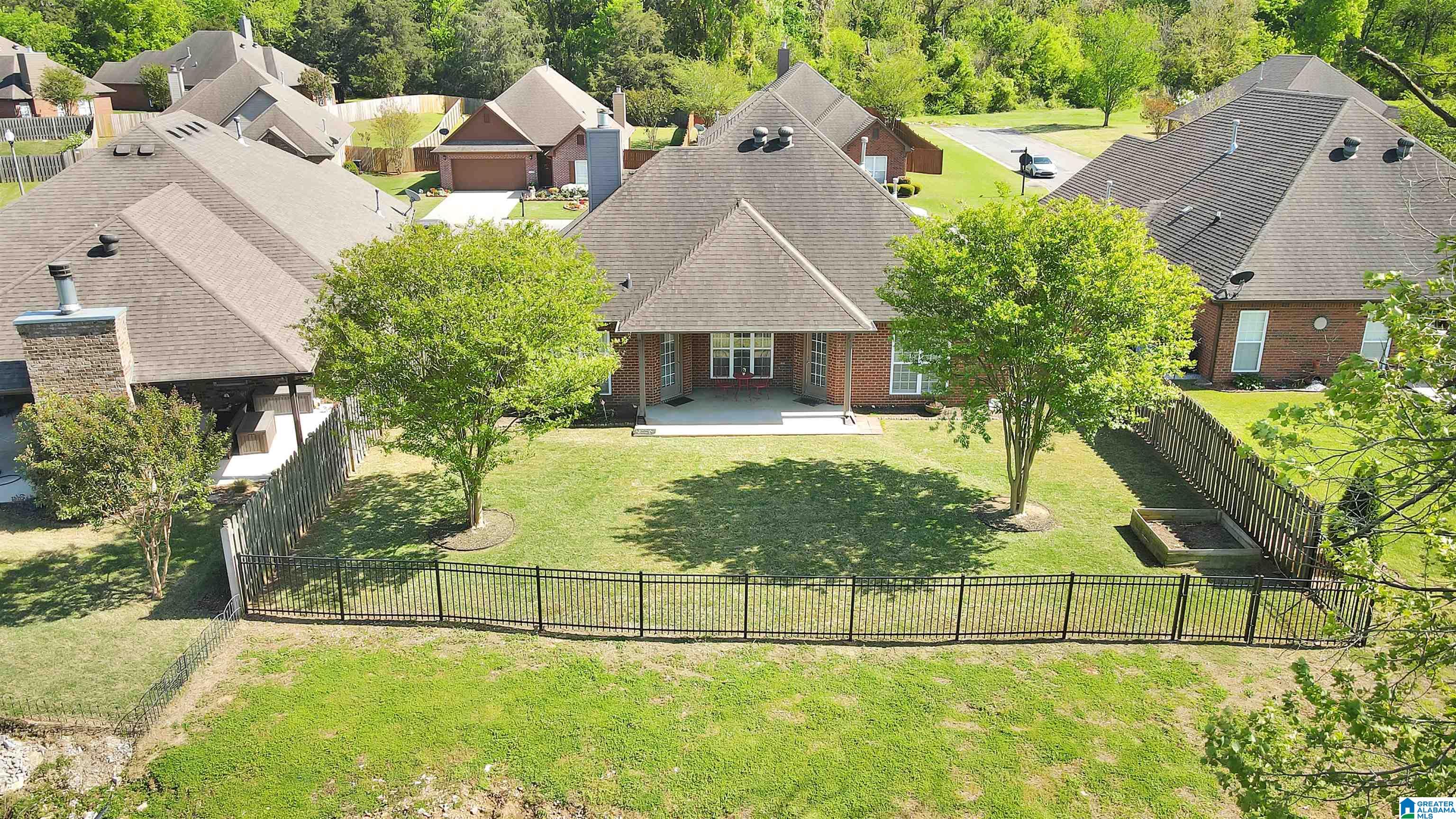 283 Creekside Lane Pelham, AL 35124 - Photo 8 of 35