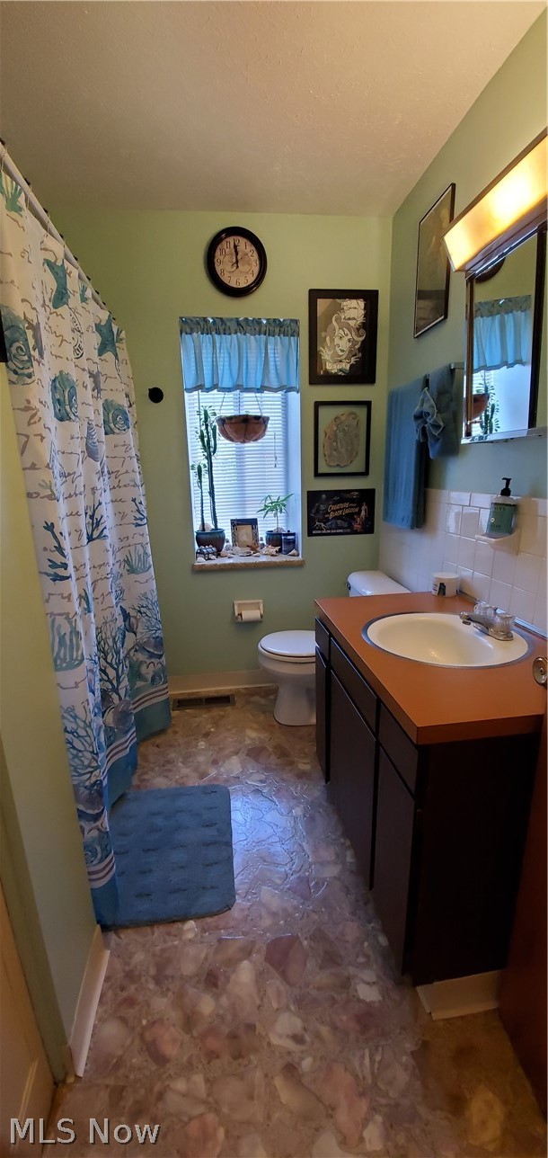 999 Renninger Road, Unit 19 New Franklin, OH 44319 - Photo 9 of 12 Bathroom