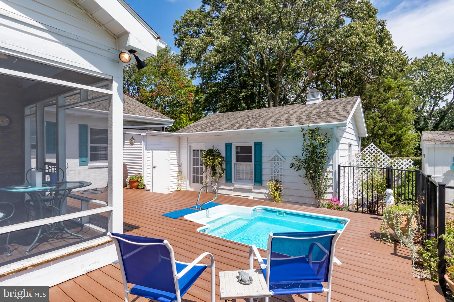 602 Cove Road St. Michaels, MD 21663 - Photo 70 of 79 Composite deck for low maintenance