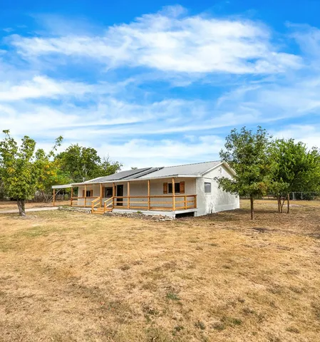 $315,000 | 106 Jessica Lane, Kerrville, TX 78028