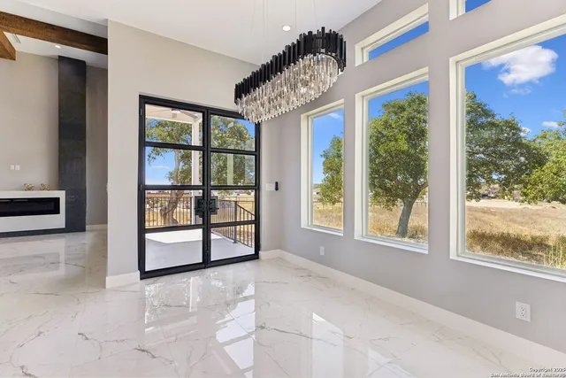 a view of entryway and livingroom