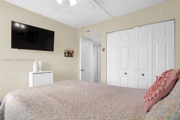 $284,999 | 9682 Fontainebleau Boulevard, Unit 503, Miami, FL 33172