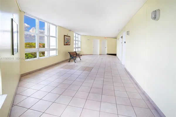 $284,999 | 9682 Fontainebleau Boulevard, Unit 503, Miami, FL 33172
