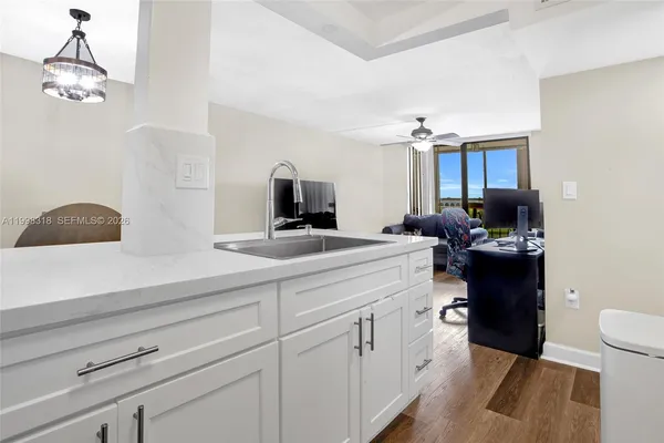 $284,999 | 9682 Fontainebleau Boulevard, Unit 503, Miami, FL 33172