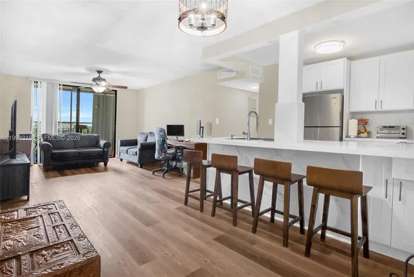 $284,999 | 9682 Fontainebleau Boulevard, Unit 503, Miami, FL 33172