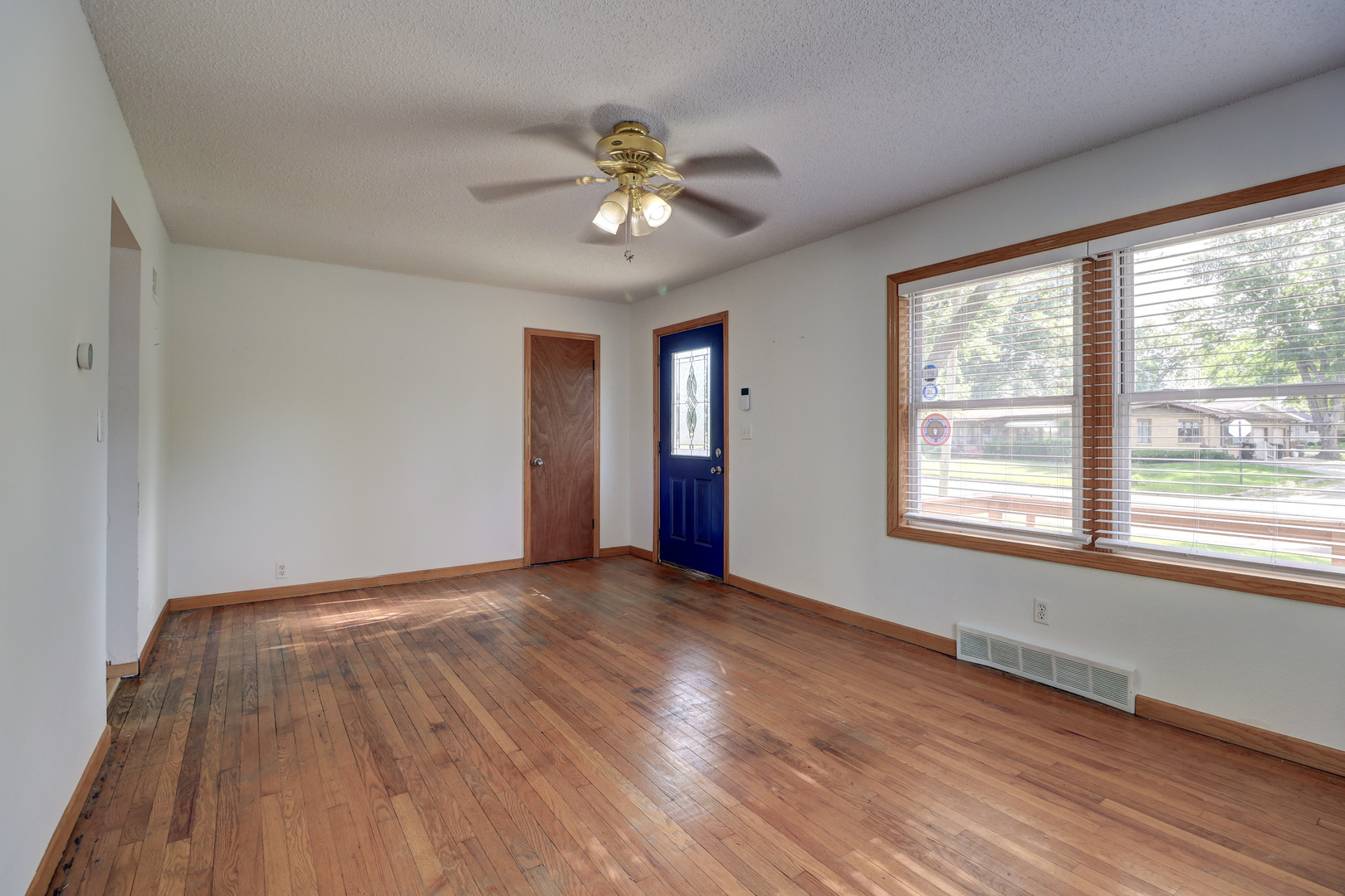 301 Ash Avenue Morrison, IL 61270 - Photo 5 of 36
