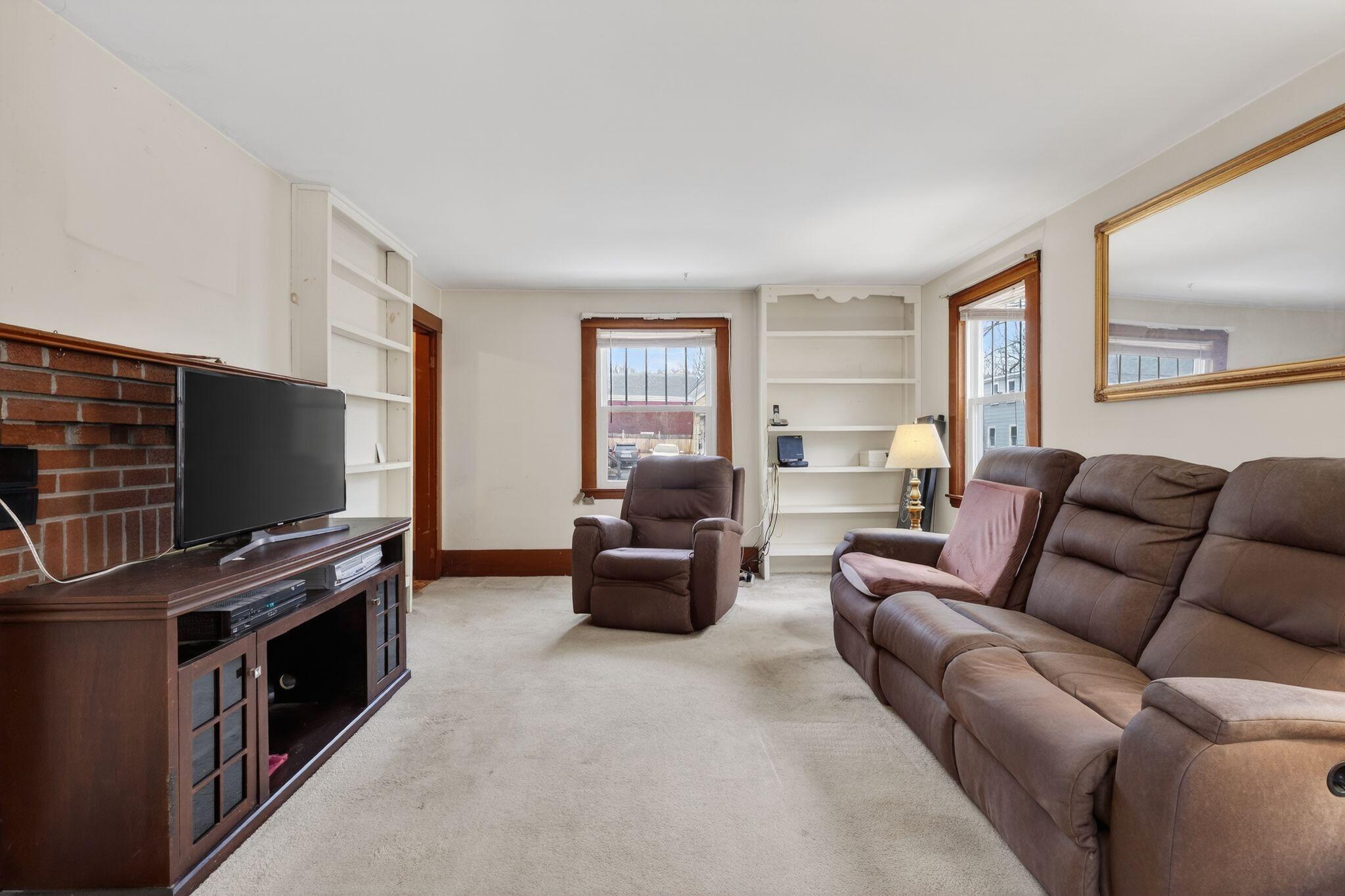 26 Vernon Street Saco, ME 04072 - Photo 11 of 31 26_Vernon_St_036