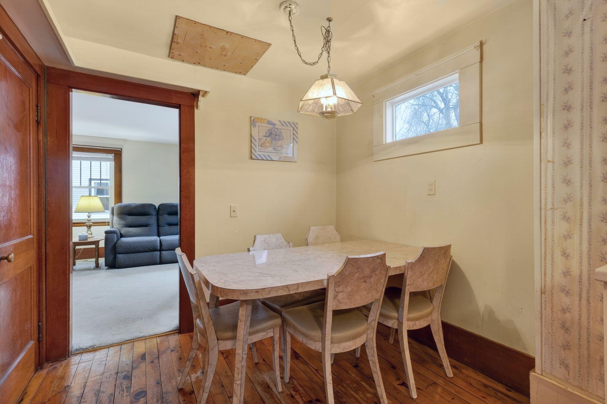 26 Vernon Street Saco, ME 04072 - Photo 6 of 31 26_Vernon_St_022