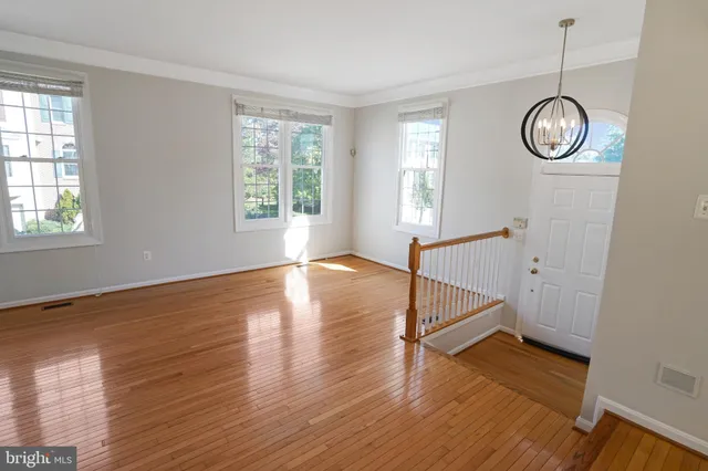 $4,000 | 2248 Journet Drive, Dunn Loring, VA 22027