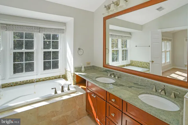 $4,000 | 2248 Journet Drive, Dunn Loring, VA 22027