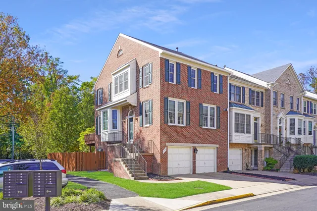 $4,000 | 2248 Journet Drive, Dunn Loring, VA 22027