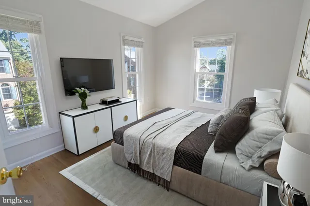 $4,000 | 2248 Journet Drive, Dunn Loring, VA 22027