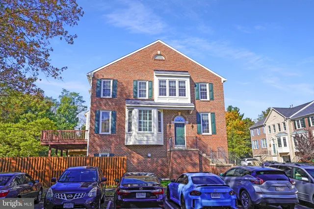 $4,000 | 2248 Journet Drive, Dunn Loring, VA 22027