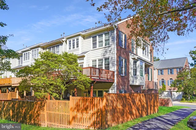 $4,000 | 2248 Journet Drive, Dunn Loring, VA 22027