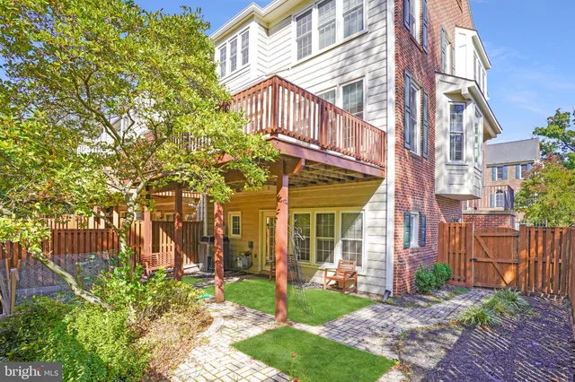 $4,000 | 2248 Journet Drive, Dunn Loring, VA 22027