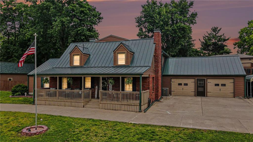 1 Ridgeland Road Country Club, MO 64505 - Photo 2 of 49