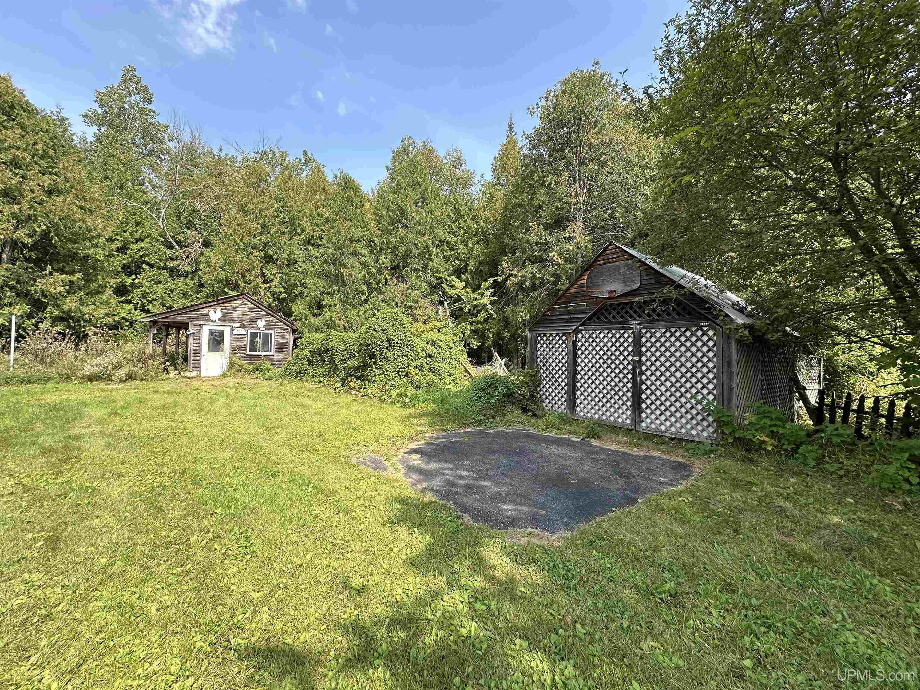 5770 I Road Escanaba, MI 49829 - Photo 4 of 17