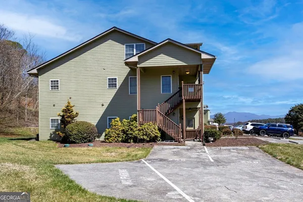 $425,000 | 1725 Water Crest Way, Unit D, Young Harris, GA 30582