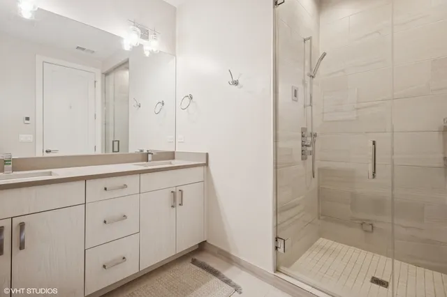$3,500 | 1753 North Kedzie Boulevard, Unit 2, Chicago, IL 60647