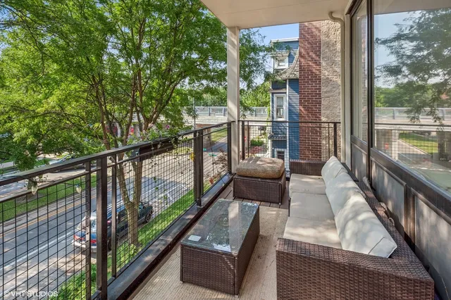 $3,500 | 1753 North Kedzie Boulevard, Unit 2, Chicago, IL 60647