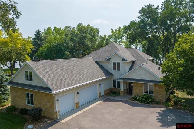 $1,095,000 | 6206 Shamrock Drive, Madison Lake, MN 56063
