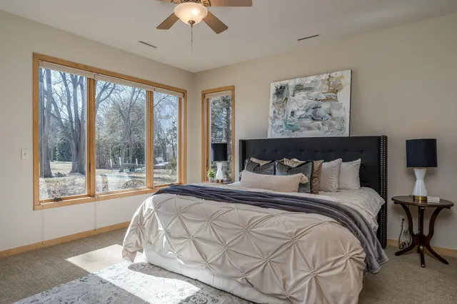 $1,095,000 | 6206 Shamrock Drive, Madison Lake, MN 56063