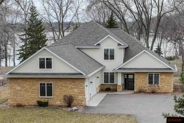 $1,095,000 | 6206 Shamrock Drive, Madison Lake, MN 56063
