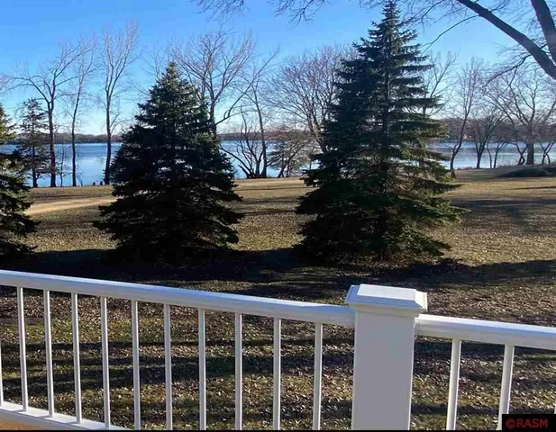 $1,095,000 | 6206 Shamrock Drive, Madison Lake, MN 56063