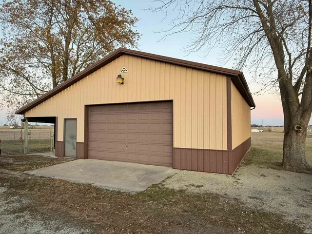 $200,000 | 3682 Highway 124, Wabash, IN 46992