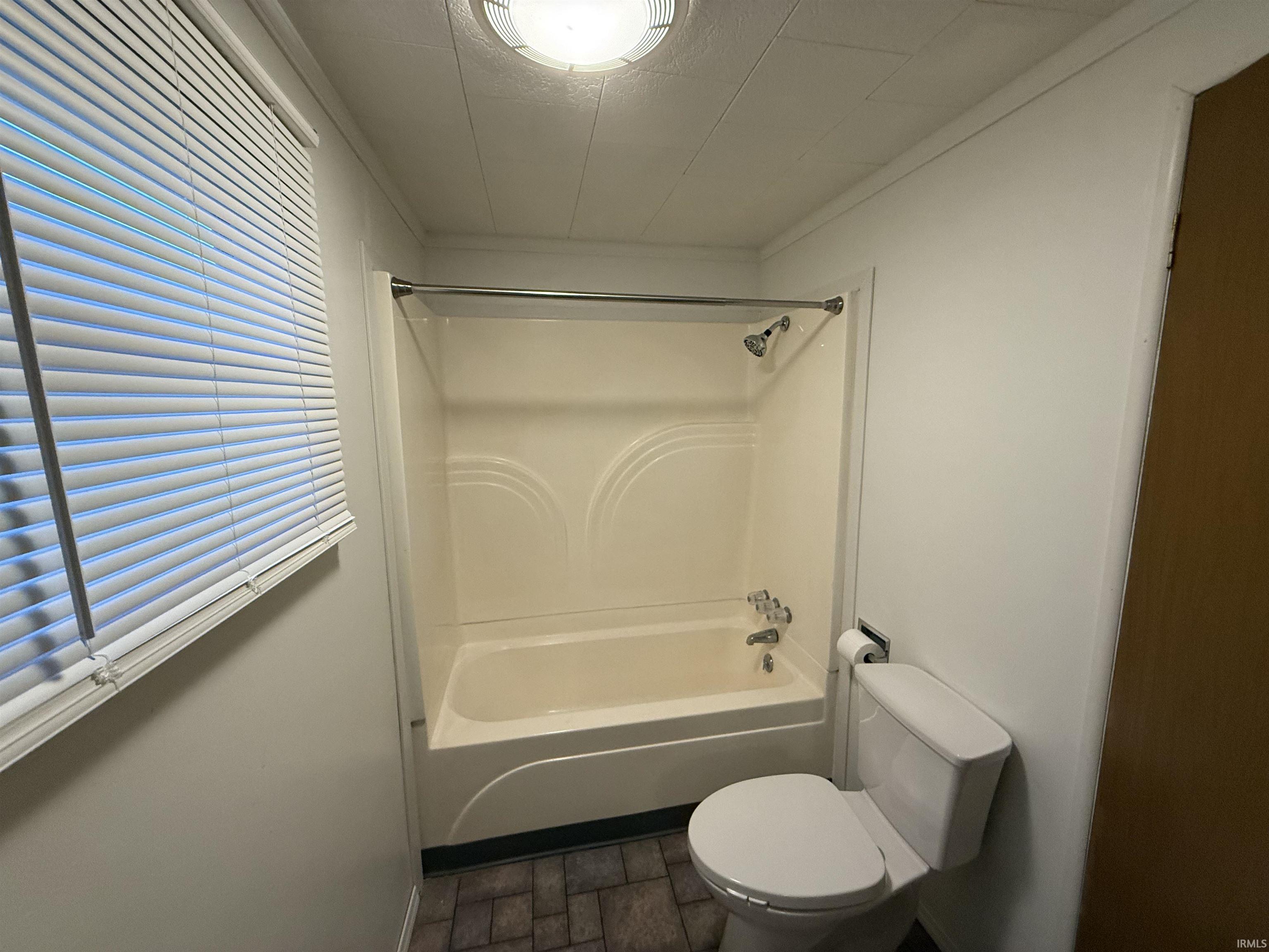 3682 Highway 124 Wabash, IN 46992 - Photo 8 of 14