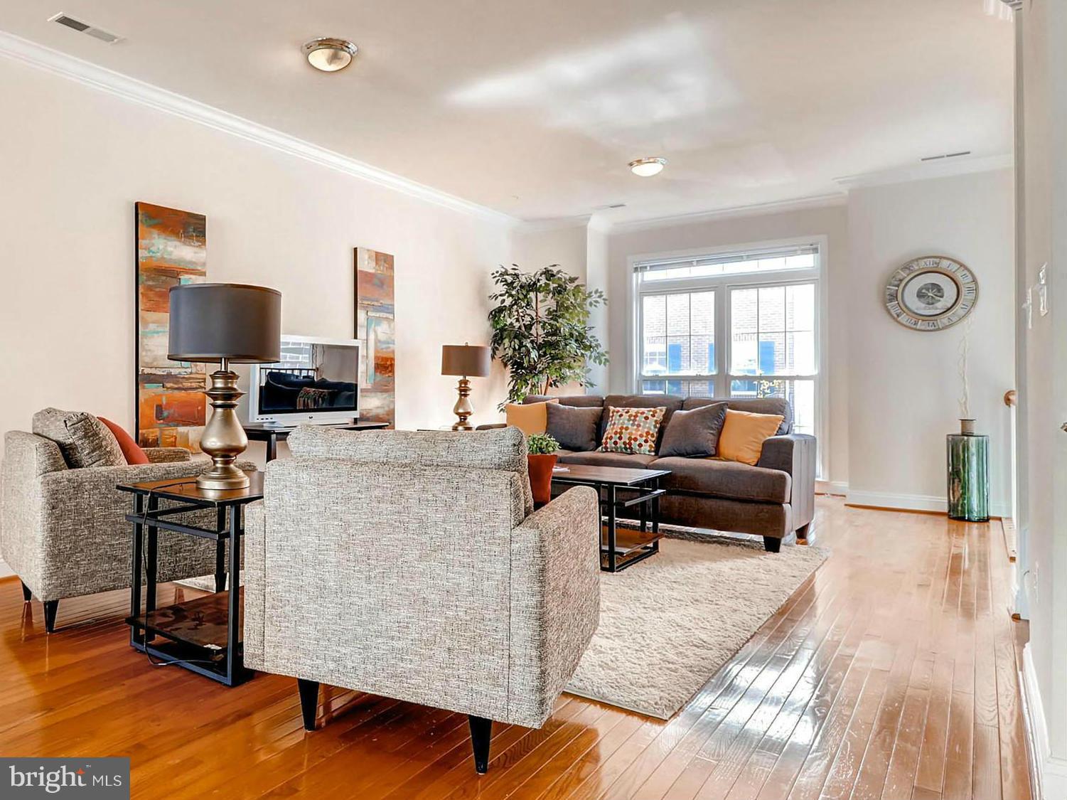 806 Ryan Street Baltimore, MD 21230 - Photo 14 of 25 Living Room