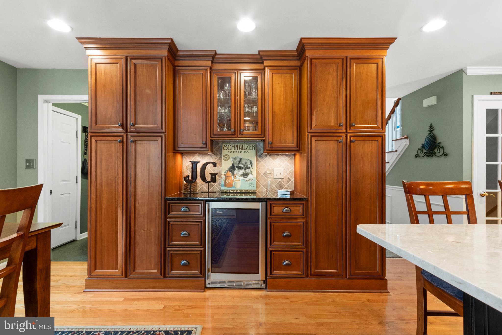 11 Montague Road Newark, DE 19713 - Photo 21 of 79 Breakfast Bar and wine Refrigerator